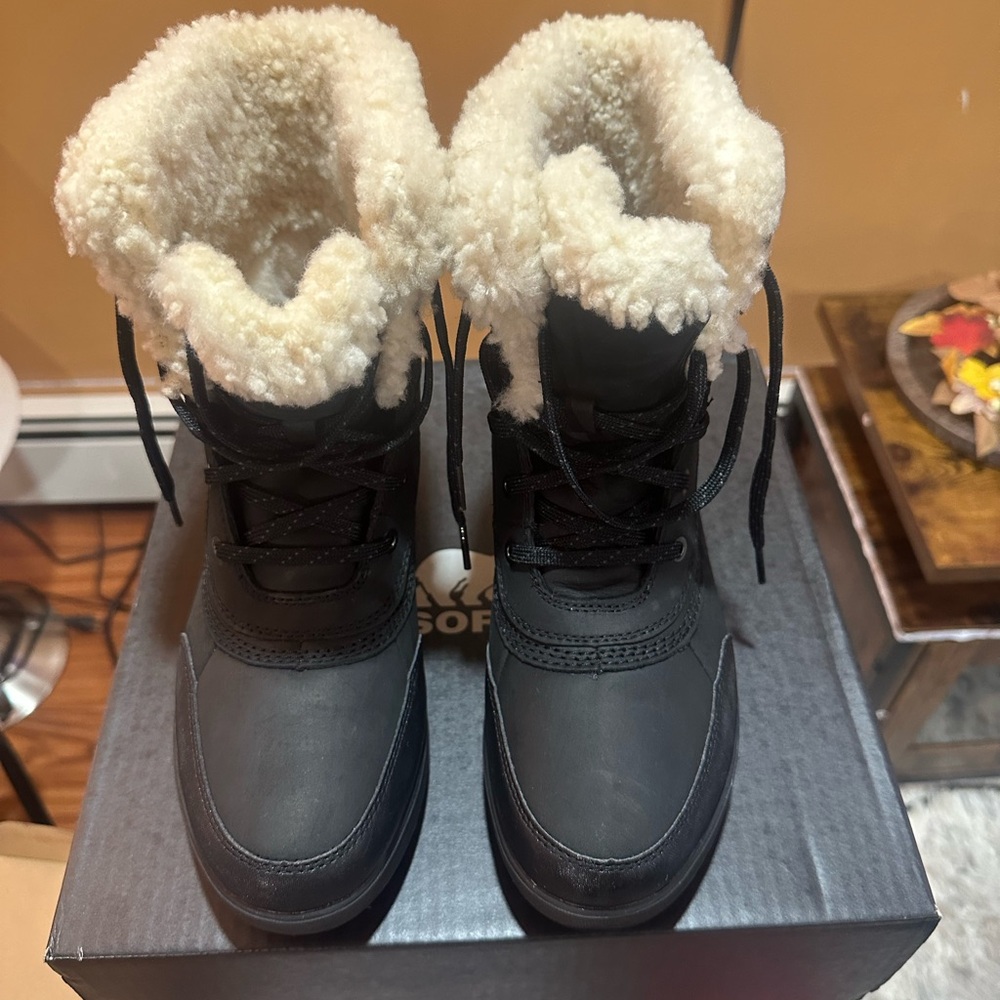 Snow boots
